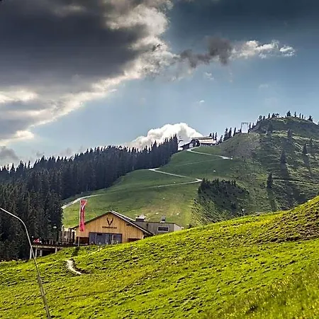 Готель Schmiedhof Alm