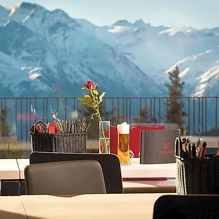 Готель Schmiedhof Alm Целль-ам-Зеє