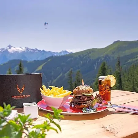 Schmiedhof Alm Готель