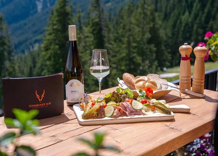 Schmiedhof Alm Hotel 3*